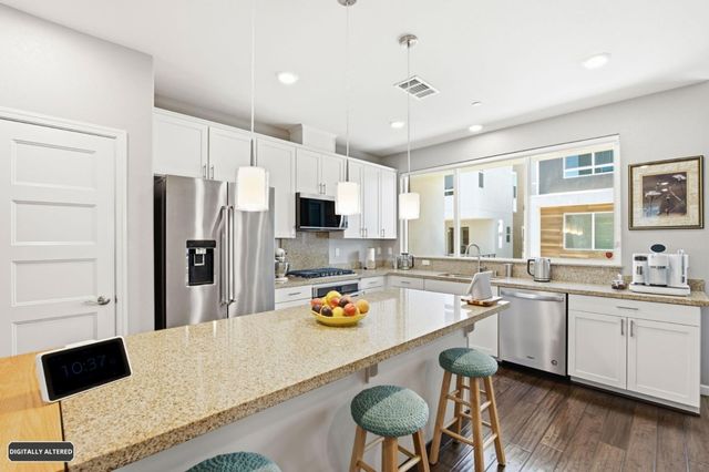 132 Llano De Los Robles Avenue, San Jose, CA 95136