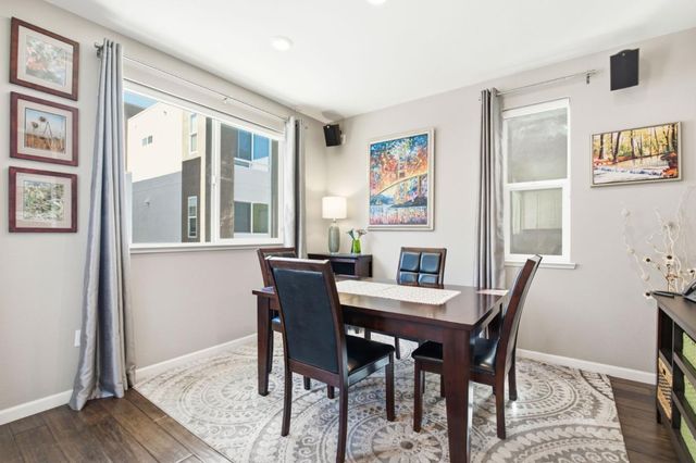 132 Llano De Los Robles Avenue, San Jose, CA 95136