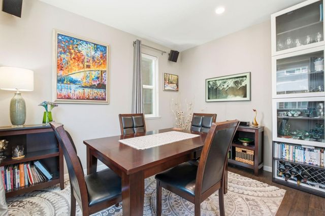 132 Llano De Los Robles Avenue, San Jose, CA 95136