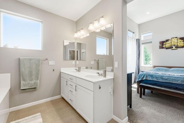 132 Llano De Los Robles Avenue, San Jose, CA 95136