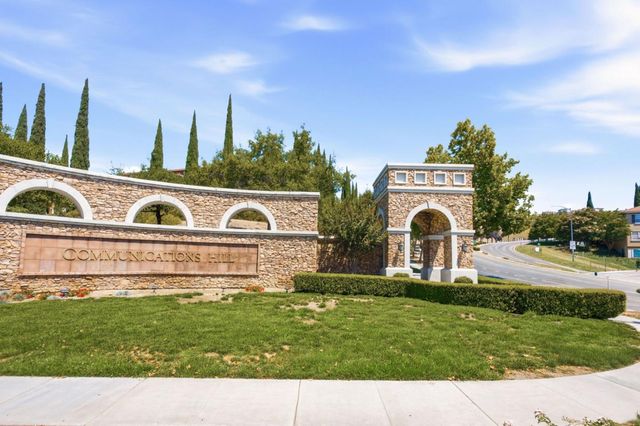 132 Llano De Los Robles Avenue, San Jose, CA 95136