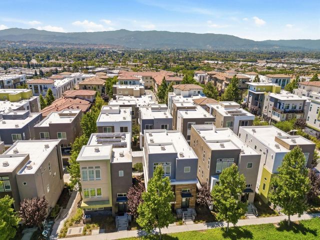 132 Llano De Los Robles Avenue, San Jose, CA 95136
