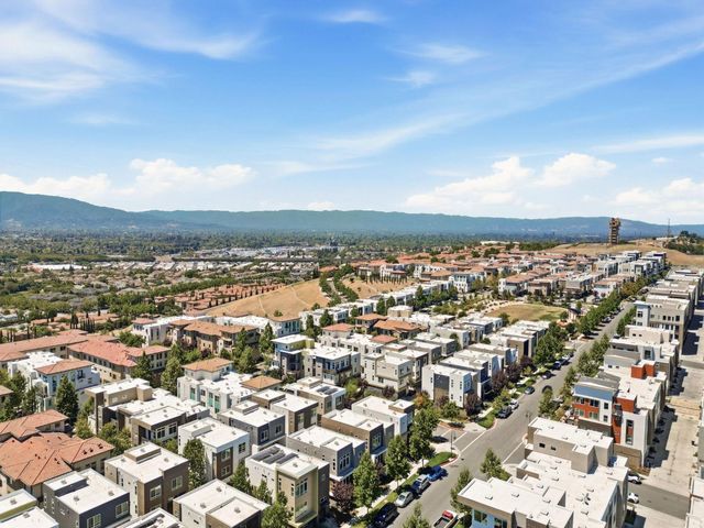 132 Llano De Los Robles Avenue, San Jose, CA 95136