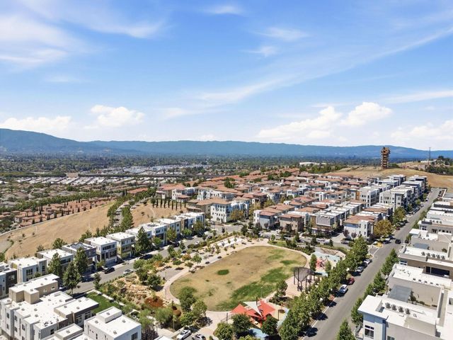 132 Llano De Los Robles Avenue, San Jose, CA 95136