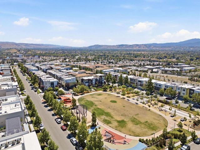 132 Llano De Los Robles Avenue, San Jose, CA 95136