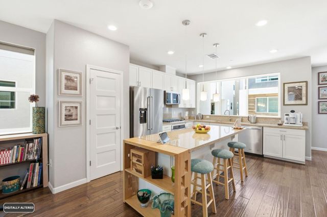 132 Llano De Los Robles Avenue, San Jose, CA 95136