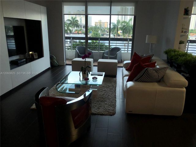 19101 NE 36th Ct 411, Aventura, FL 33180