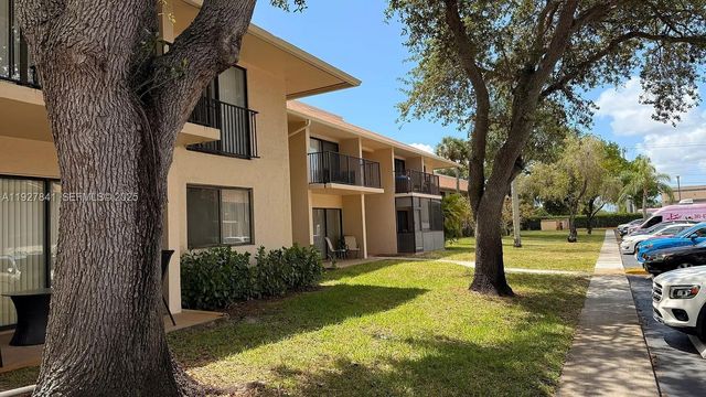 5845 Washington Street 65, Hollywood, FL 33023