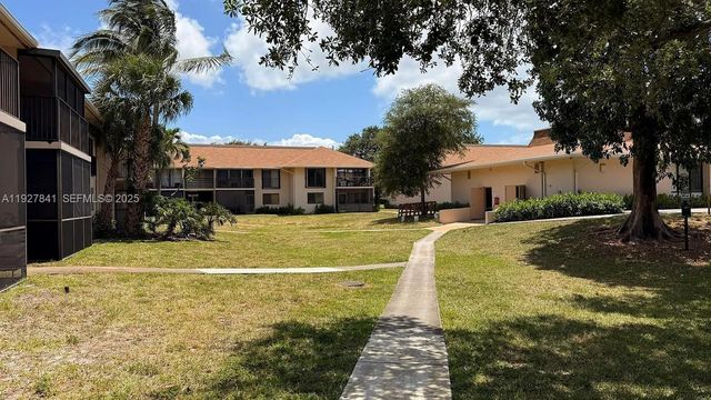 5845 Washington Street 65, Hollywood, FL 33023