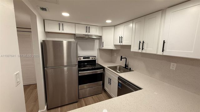 5845 Washington Street 65, Hollywood, FL 33023