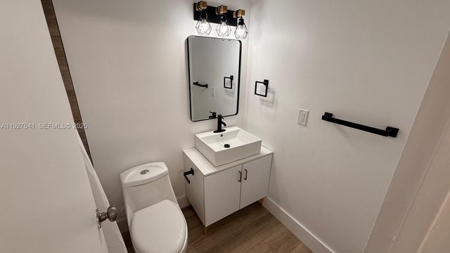 5845 Washington Street 65, Hollywood, FL 33023