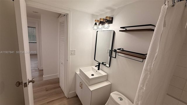 5845 Washington Street 65, Hollywood, FL 33023