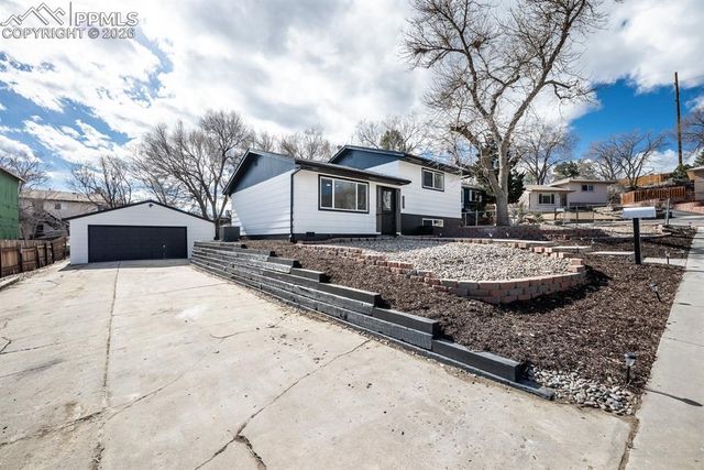 2537 Camelot Court, Colorado Springs, CO 80904