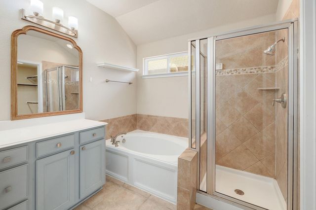 221 Mystic HOLW, Buda, TX 78610