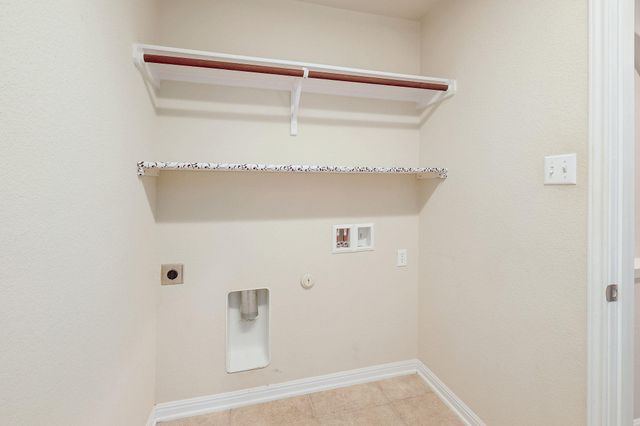 221 Mystic HOLW, Buda, TX 78610