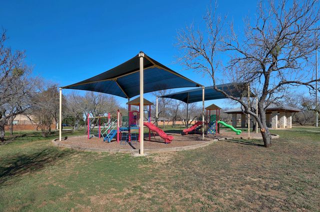 221 Mystic HOLW, Buda, TX 78610