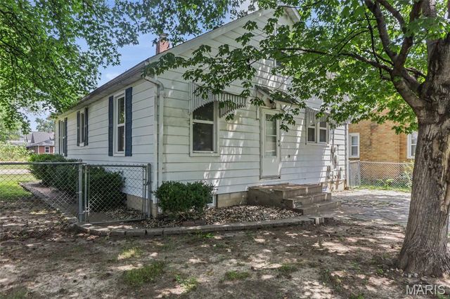 1416 Lindenthal Avenue, Highland, IL 62249