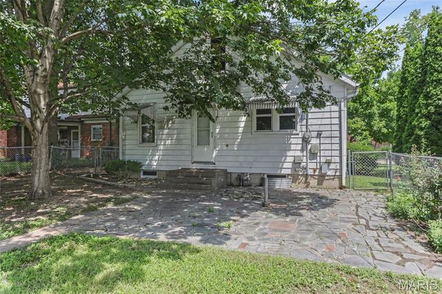 1416 Lindenthal Avenue, Highland, IL 62249