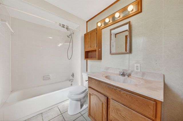 22439 Curie Avenue, Warren, MI 48091