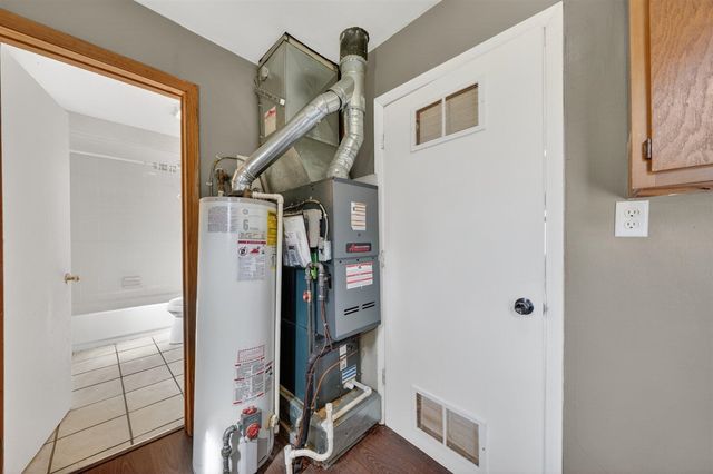 22439 Curie Avenue, Warren, MI 48091