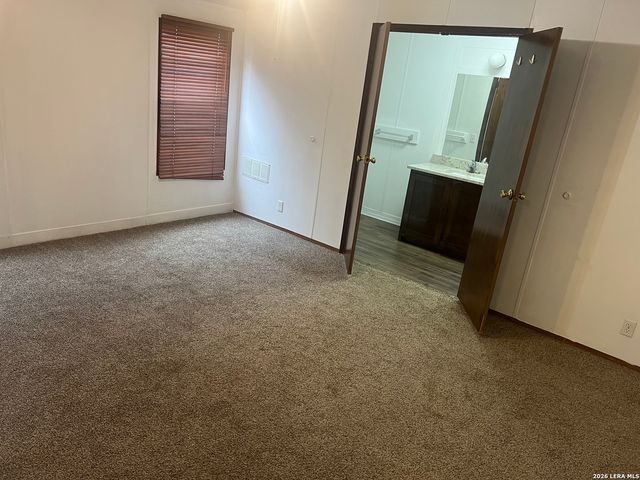 2901 Southern Breeze, Hondo, TX 78861