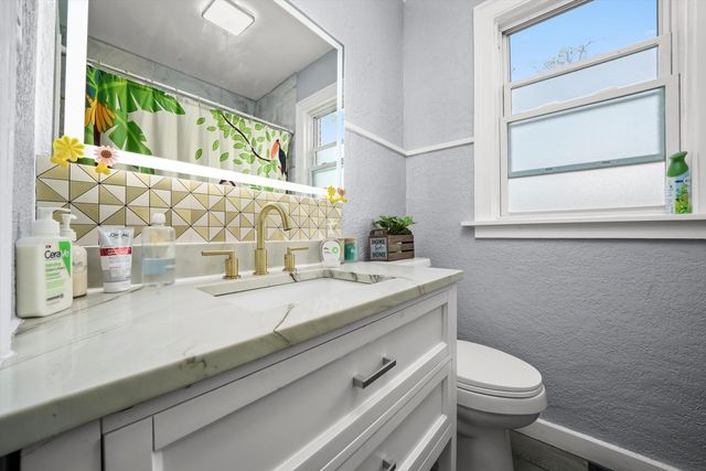 10807 S Wentworth Avenue, Chicago, IL 60628