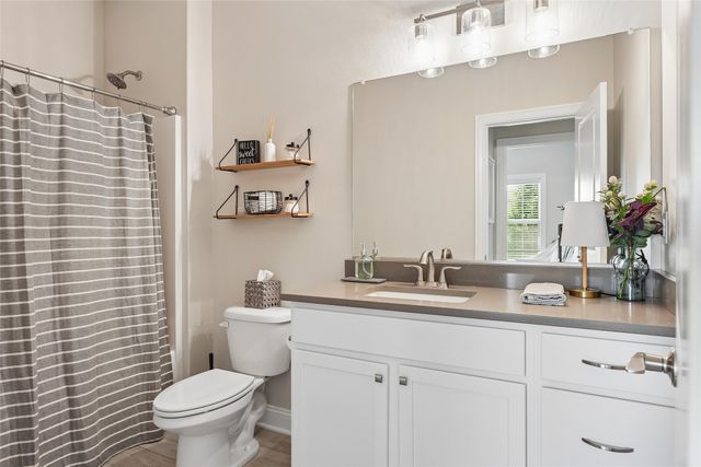 9135 Jamison Drive, West Des Moines, IA 50266