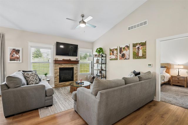 9135 Jamison Drive, West Des Moines, IA 50266