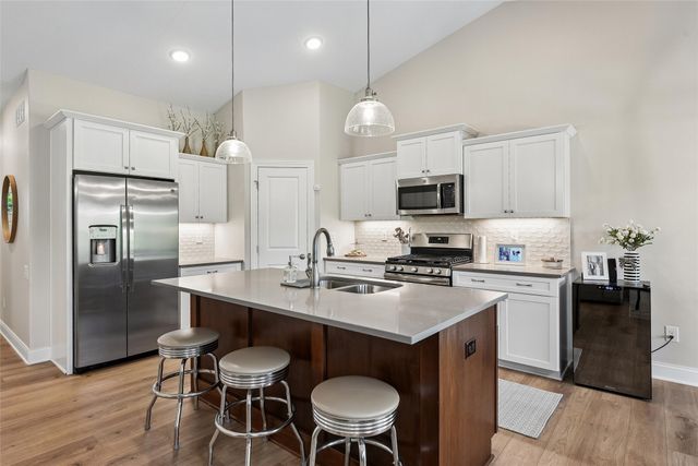 9135 Jamison Drive, West Des Moines, IA 50266