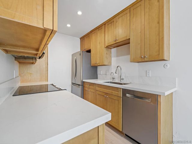 3162 Via Alicante H, La Jolla, CA 92037