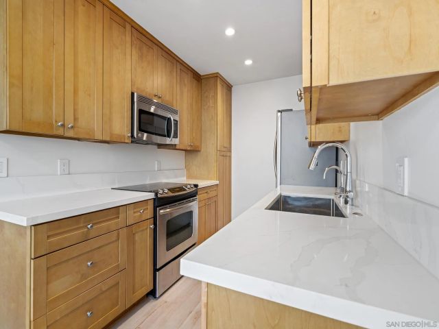 3162 Via Alicante H, La Jolla, CA 92037