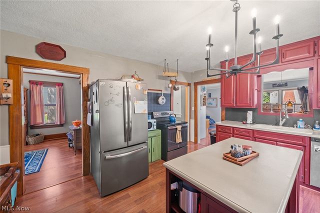 3051 Perrydale Street NW, Uniontown, OH 44685