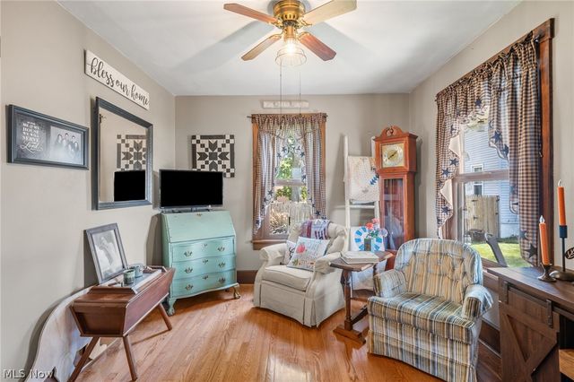 3051 Perrydale Street NW, Uniontown, OH 44685