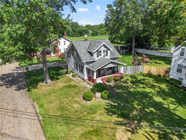 3051 Perrydale Street NW, Uniontown, OH 44685