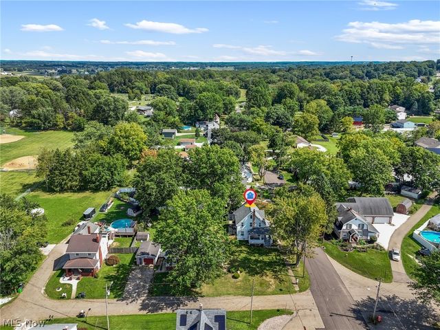 3051 Perrydale Street NW, Uniontown, OH 44685