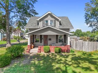 3051 Perrydale Street NW, Uniontown, OH 44685