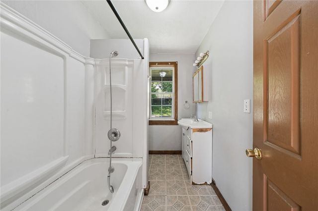 1205 MCKEAN AVE, Charleroi Boro, PA 15022