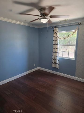 7249 Loma Verde Ave., Canoga Park, CA 91303