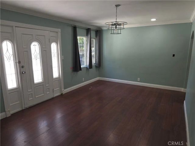 7249 Loma Verde Ave., Canoga Park, CA 91303
