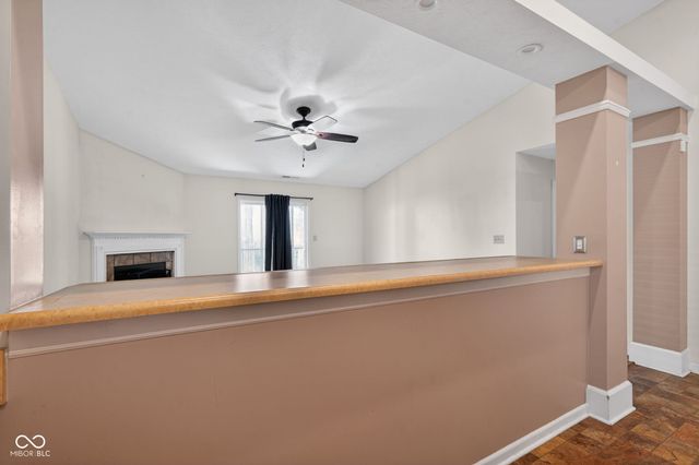 654 Findlay Lane, Greenwood, IN 46143