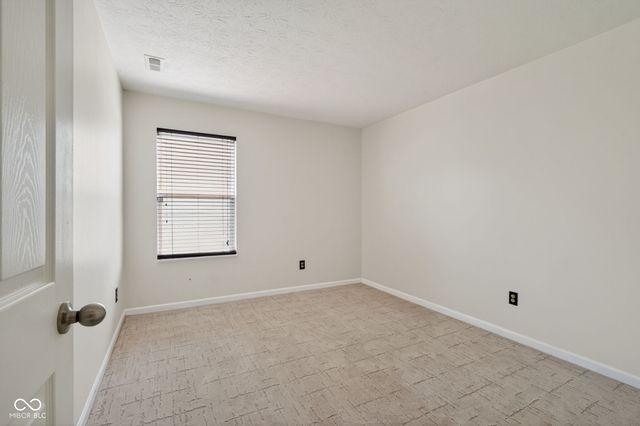 654 Findlay Lane, Greenwood, IN 46143