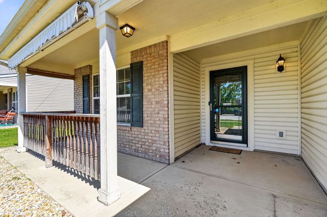 654 Findlay Lane, Greenwood, IN 46143