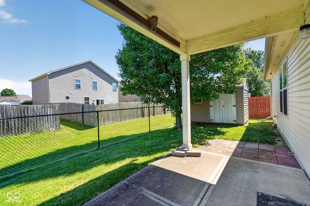 654 Findlay Lane, Greenwood, IN 46143