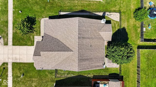 654 Findlay Lane, Greenwood, IN 46143
