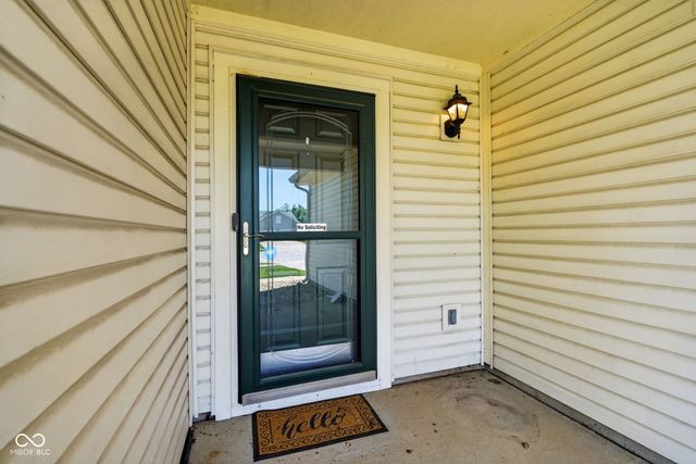 654 Findlay Lane, Greenwood, IN 46143