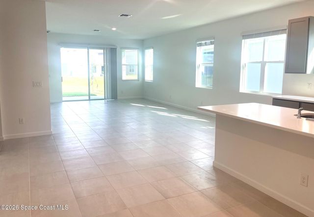 928 Soleway Avenue NW, Palm Bay, FL 32907