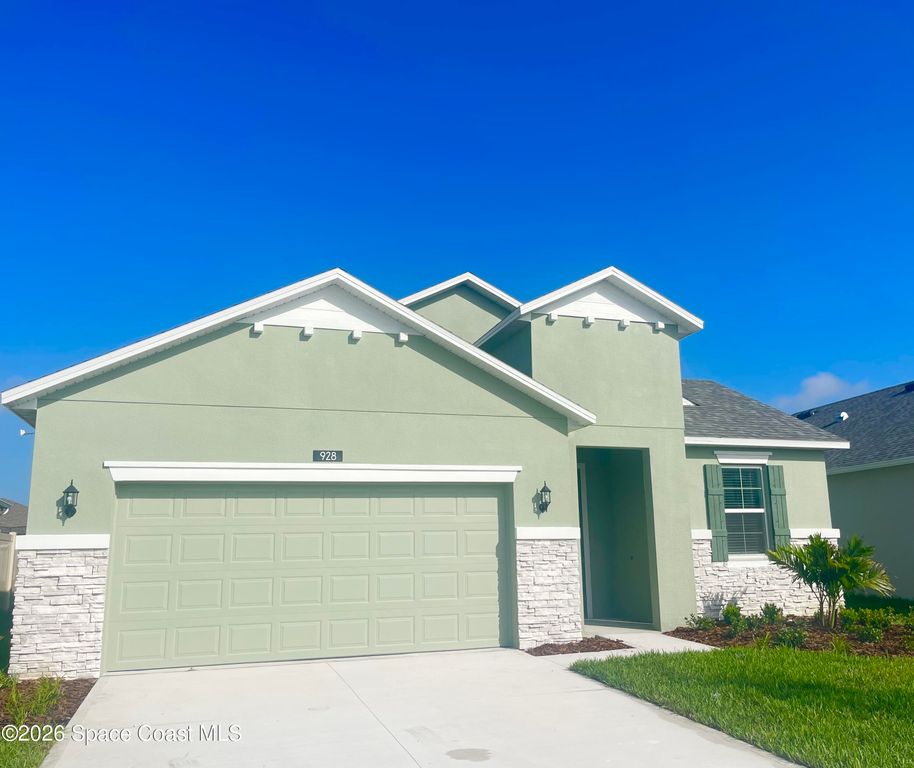928 Soleway Avenue NW, Palm Bay, FL 32907