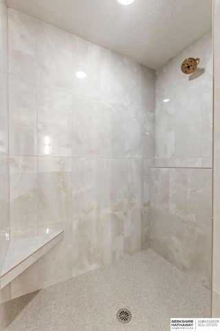 3516 S 218th Avenue, Elkhorn, NE 68022
