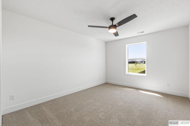 3516 S 218th Avenue, Elkhorn, NE 68022