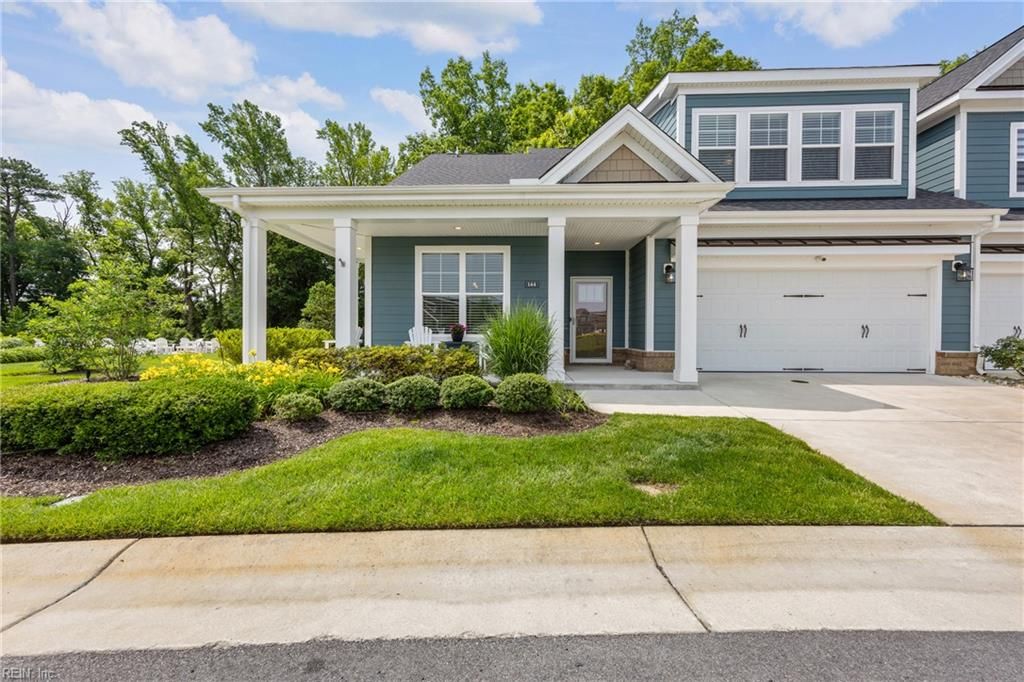 144 Creek Front LN, Suffolk, VA 23435